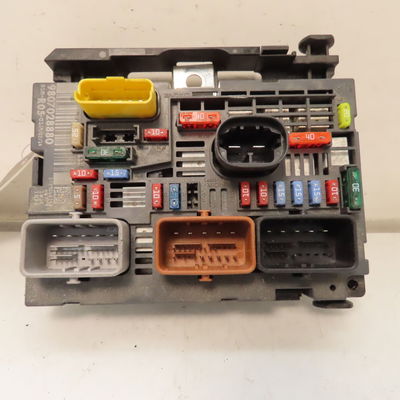 Bsm (boitier servitude moteur) Peugeot 308 CC (4B_) 2.0 hdi (2009-2012)