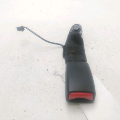 Ancrage ceinture arrière droit Renault CAPTUR I (J5_, H5_) 1.5 dci 90 (2013) 5 portes