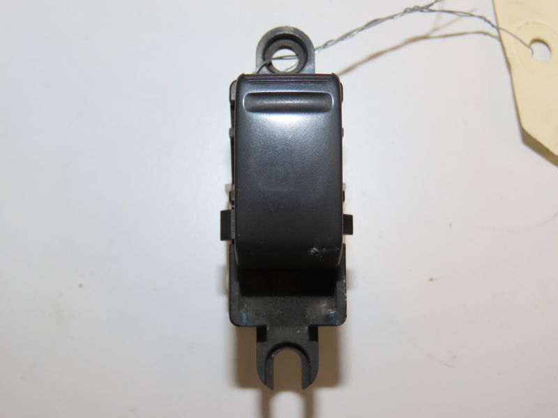 Commande lève-glace porte avant droite Nissan X-TRAIL I (T30) 2.2 dci 4x4 (2001-2008) 5 portes