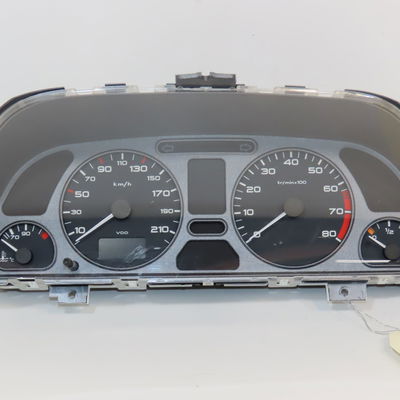 Compteur Peugeot 306 3-5 portes (7A, 7C, N3, N5) 1.4 (1993-2001) 5 portes