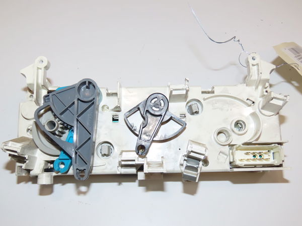 Commande de chauffage Peugeot PARTNER Camionnette-Monospace (5_, G_) 2.0 hdi (2000-2008) 3 portes