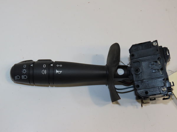 Commande clignotant Dacia SANDERO 1.4 mpi lpg (2009)