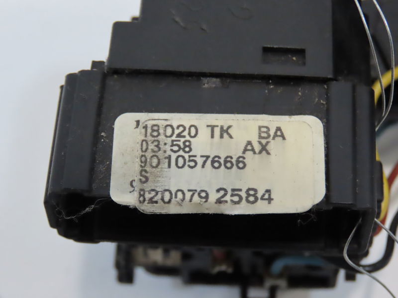 Commande clignotant Dacia SANDERO 1.4 mpi lpg (2009)