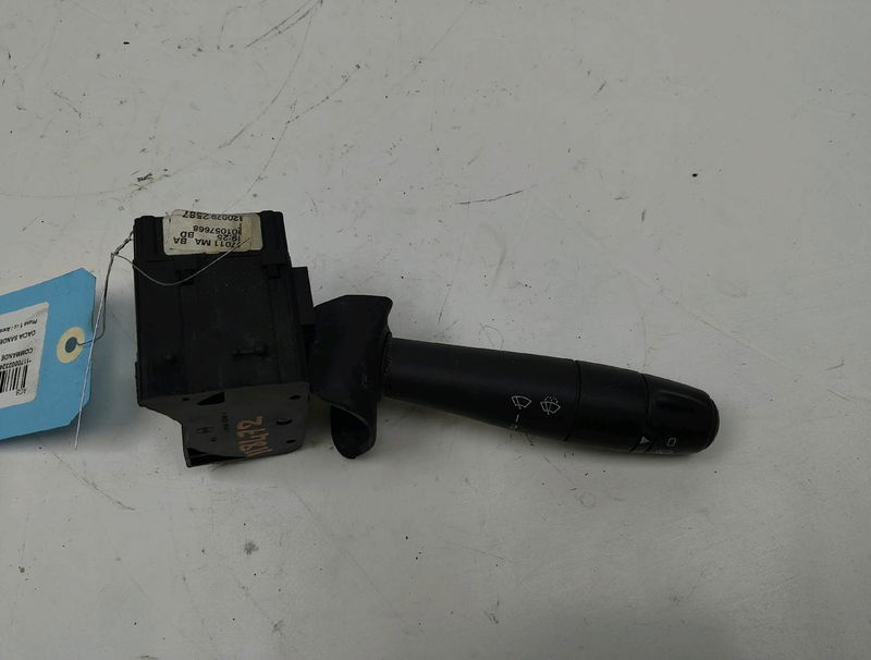 Commande essuie glace Dacia SANDERO 1.5 dci (2010)