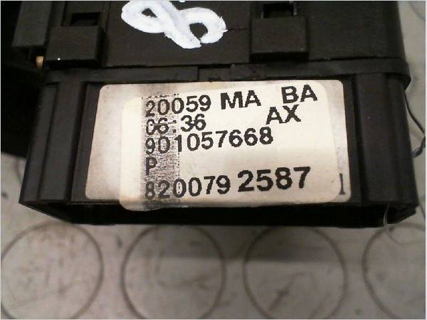 Commande essuie glace Dacia SANDERO 1.5 dci (2010)