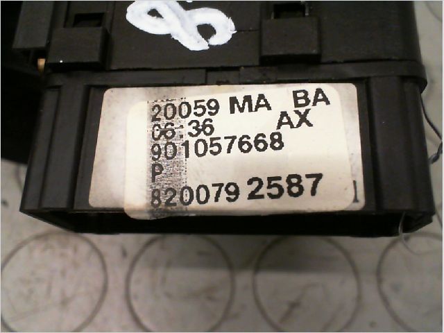 Commande essuie glace Dacia SANDERO 1.5 dci (2010)