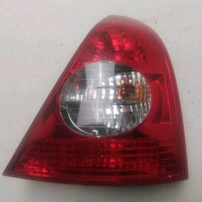 Feu arrière droit Renault CLIO II (BB_, CB_) 1.2 16v (bb05, bb0w, bb11, bb27, bb2t, bb2u, bb2v, cb05,... (2001-2016) 3 portes