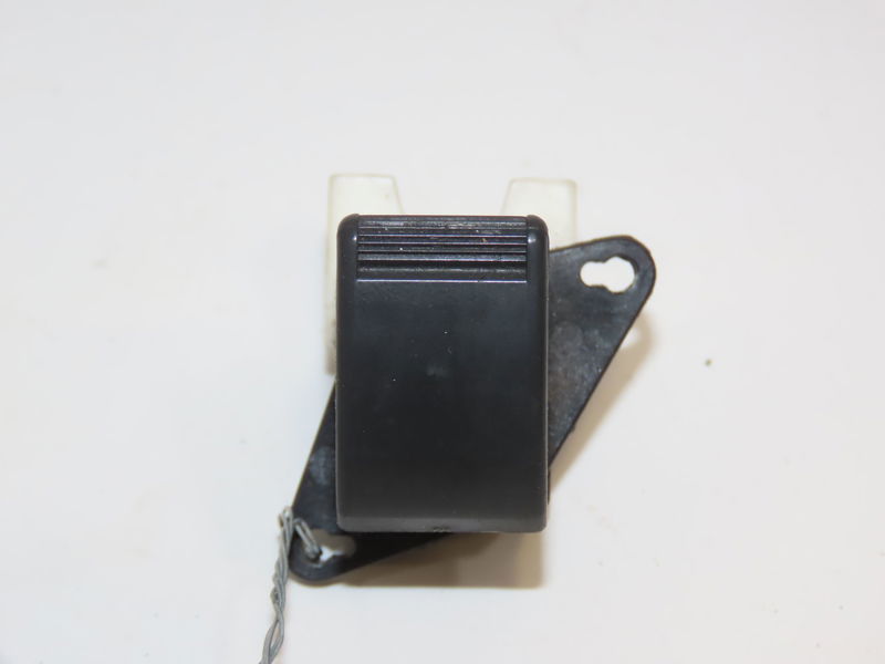 Commande lève-glace porte avant droite Honda CIVIC VI Hatchback (EJ, EK) 1.4 i s (ej9) (1995-2001)