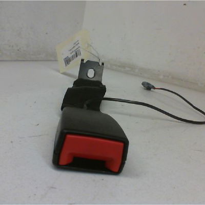Ancrage ceinture arrière droit RENAULT TWINGO III Phase 1 06-2014 0.9 TCE 12v 90ch