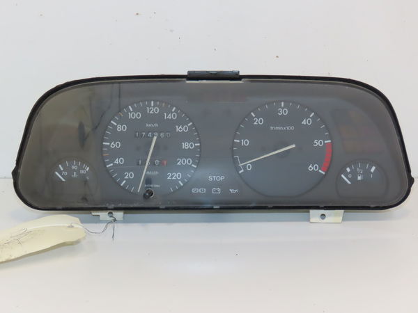 Compteur Peugeot 306 3-5 portes (7A, 7C, N3, N5) 1.9 d (1994-2001)