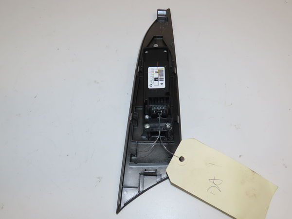 Commande lève-glace porte avant droite Mazda 3 (BK) 2.0 (bkep) (2003-2009)