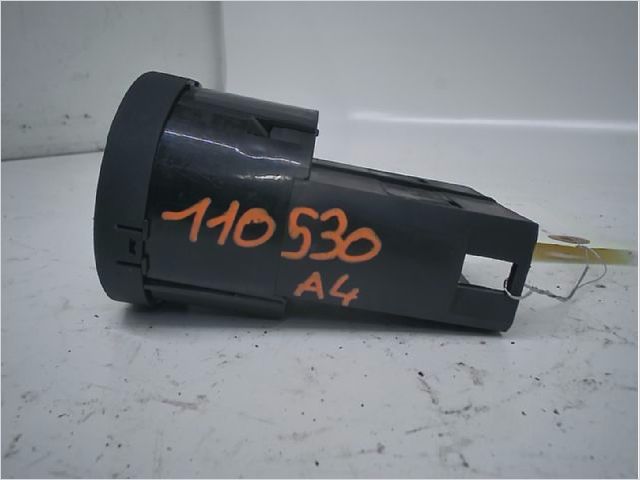 Commande eclairage Audi A4 B7 Avant (8ED) 2.0 tdi 16v (2004-2008)