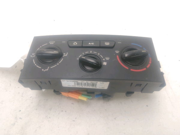 Commande de chauffage Peugeot 207 SW (WK_) 1.6 hdi (2007-2012) 5 portes