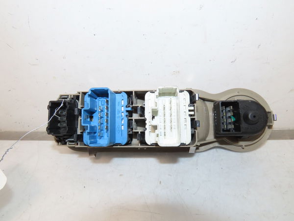 Commande lève-glace porte avant gauche Renault MODUS - GRAND MODUS (F-JP0_) 1.4 (jp01, jp0j) (2004)
