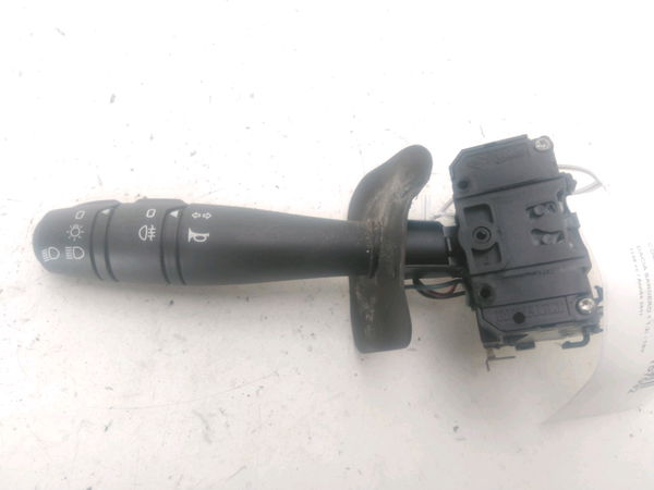 Commande clignotant Dacia SANDERO 1.2 16v lpg (2008)