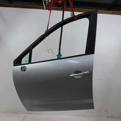 Porte avant gauche Renault SCÉNIC III (JZ0-1_) 1.5 dci (2009) 5 portes