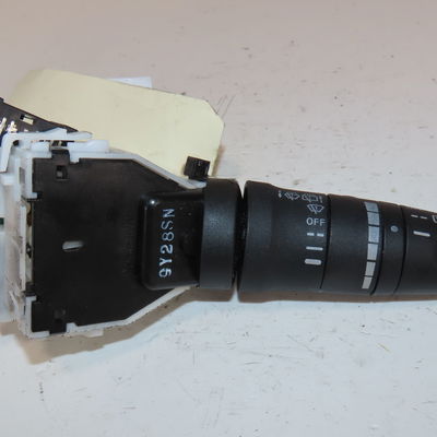 Commande essuie glace Nissan MICRA III (K12) 1.2 16v (2003-2010)