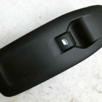 Commande lève-glace porte avant droite Citroën C3 AIRCROSS II (2R_, 2C_) 1.2 puretech 110 (2rhnzb, 2rhnzw, 2rhnpx, 2rhnpj) (2017)