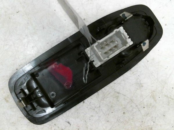 Commande lève-glace porte avant droite Citroën C3 AIRCROSS II (2R_, 2C_) 1.2 puretech 110 (2rhnzb, 2rhnzw, 2rhnpx, 2rhnpj) (2017)
