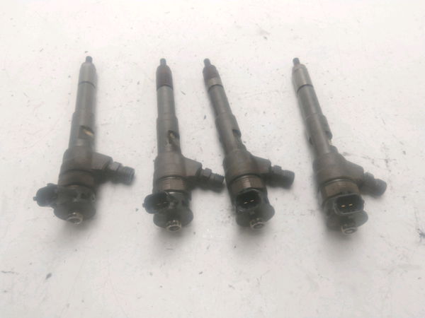 Ensemble injecteurs Renault CAPTUR I (J5_, H5_) 1.5 dci 90 (2013) 5 portes