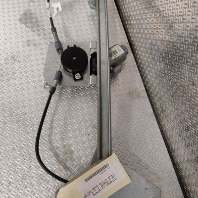 Mecanisme  moteur lève-glace avant droit Citroën C3 II (SC_) 1.4 hdi 70 (sc8hzc, sc8hr0, sc8hp4) (2009) 5 portes