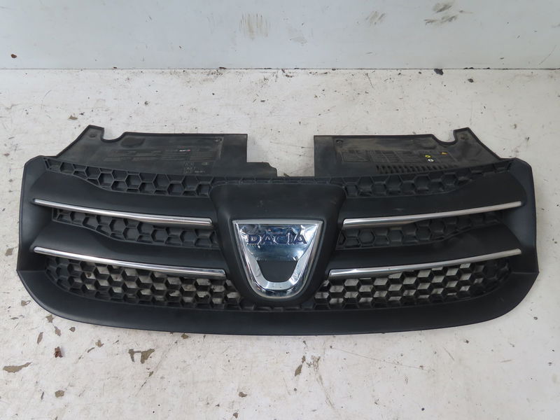 Calandre Dacia LOGAN MCV II 1.5 dci (2013)
