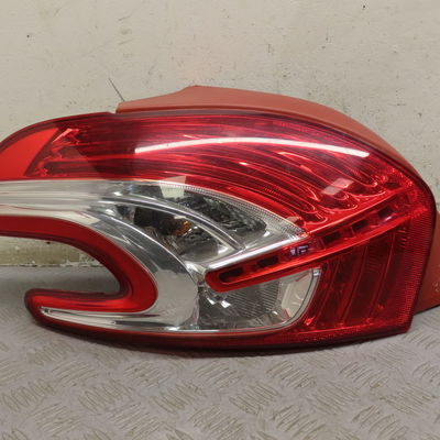 Feu arrière gauche Peugeot 208 I (CA_, CC_) 1.4 hdi (2012) 3 portes