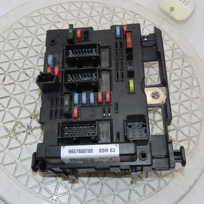 Bsm (boitier servitude moteur) Peugeot 206 (2L_, 2M_) 1.4 hdi eco 70 (2009-2013) 5 portes