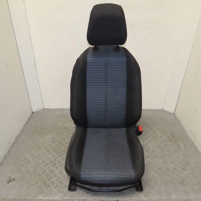 Siège avant gauche Peugeot 208 II (UB_, UP_, UW_, UJ_) 1.5 bluehdi 100 (2019)