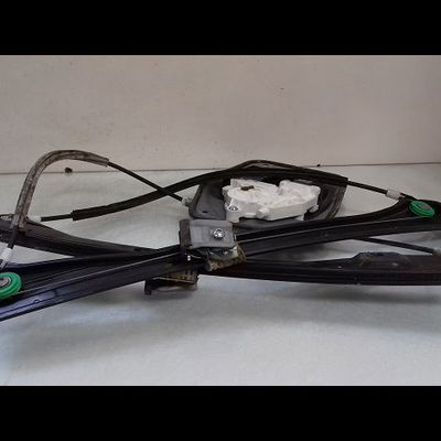 Mecanisme  moteur lève-glace avant droit Volkswagen GOLF PLUS V (5M1, 521) 2.0 tdi 16v (2005-2013) 5 portes