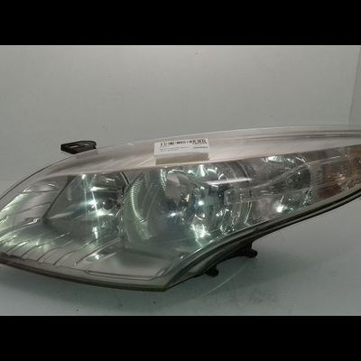 Phare gauche Renault MEGANE III 3-5 portes (BZ0-1_, B3_) 1.5 dci (bz09, bz0d, bz1w, bz29, bz14) (2009) 5 portes