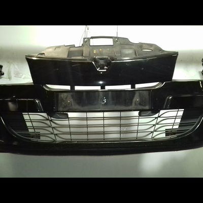 Pare-choc avant Renault MEGANE III Grandtour (KZ0-1) 1.5 dci (kz09, kz0d, kz1g, kz29, kz14, kz1w, kz10, kz1f,... (2009) 5 portes