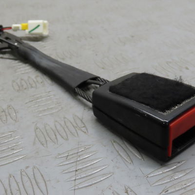 Ancrage ceinture avant gauche Peugeot 5008 (0U_, 0E_) 1.6 hdi (2010-2017)