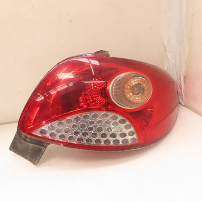 Feu arrière droit Peugeot 206 (2L_, 2M_) 1.4 hdi eco 70 (2009-2013) 5 portes