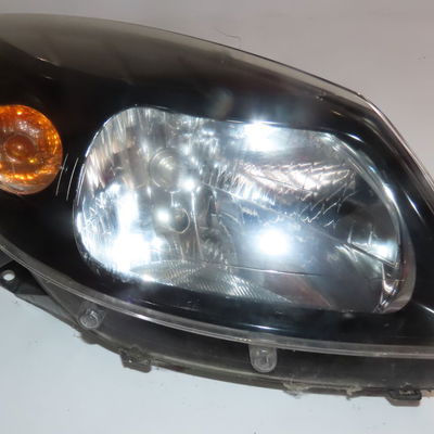 Phare droit Dacia SANDERO 1.5 dci (2010) 5 portes