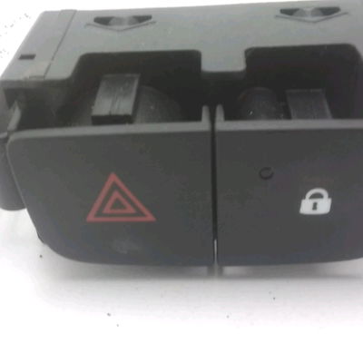Bouton de warning Renault TRAFIC III Camionnette (FG_) 1.6 dci 120 (fgmb) (2014)