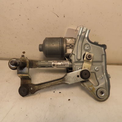 Moteur essuie-glace av droit Peugeot 3008 Monospace (0U_) 2.0 hdi hybrid4 (0urhca) (2011-2016)