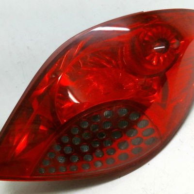 Feu arrière droit Peugeot 207-207 (WA_, WC_) 1.4 hdi (2006-2015) 5 portes