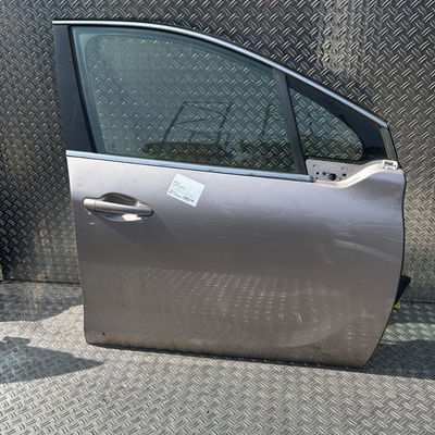 Porte avant droite Peugeot 208 I (CA_, CC_) 1.6 hdi (2012) 5 portes