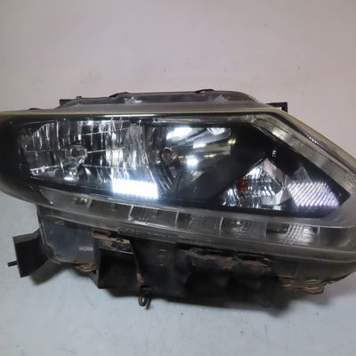 Phare droit Nissan X-TRAIL III (T32_, T32R, T32RR) 1.6 dci all mode 4x4-i (nt32) (2014)