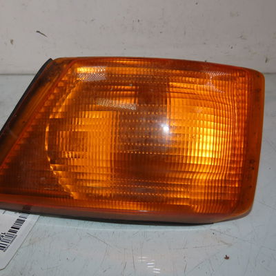 Clignotant gauche Iveco DAILY III Camionnette 35 s 15 v, 35 c 15 v (a6hcv3b2, a6hbv4b2, a6hc41b2,... (2002-2007)