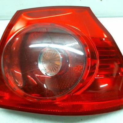 Feu arrière droit Volkswagen GOLF V (1K1) 1.9 tdi (2003-2008) 5 portes