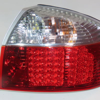 Feu arrière droit Audi A4 B6 (8E2) 1.9 tdi (2000-2004)