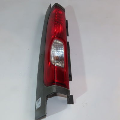 Feu arrière gauche Opel VIVARO A Fourgon (X83) 2.0 cdti (f7) (2006-2014)