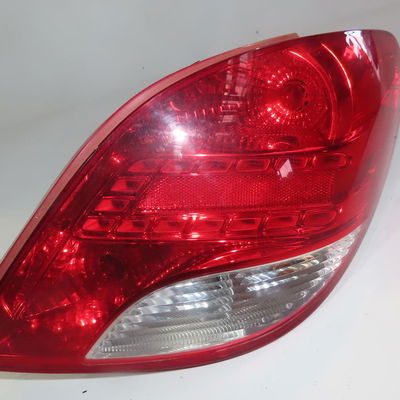 Feu arrière droit Peugeot 207-207 (WA_, WC_) 1.4 (2006-2013) 5 portes