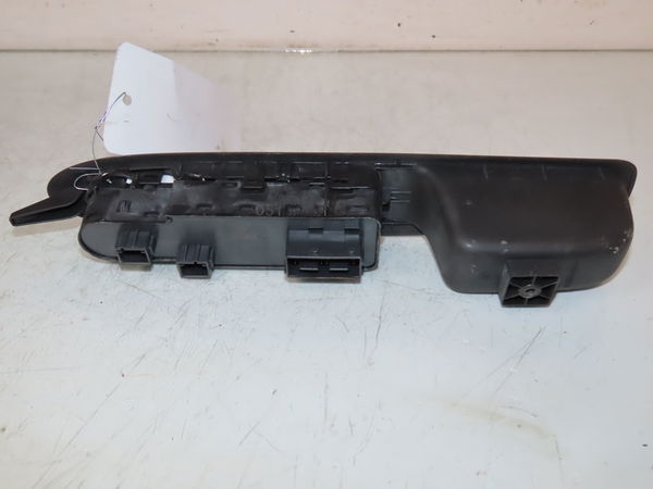 Commande lève-glace porte avant gauche Citroën C4 II (NC_) 1.6 bluehdi 120 (2015)
