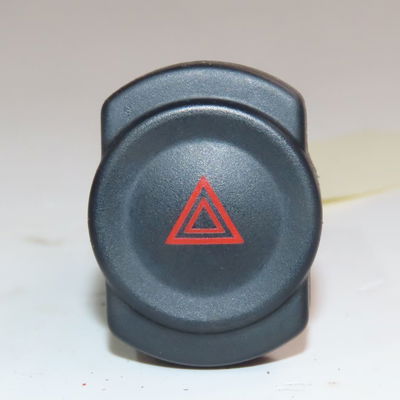Bouton de warning Dacia SANDERO 1.5 dci (2010)
