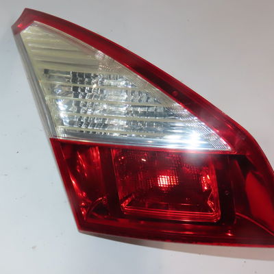 Feu arrière interieur gauche Renault MEGANE III 3-5 portes (BZ0-1_, B3_) 1.5 dci (bz09, bz0d, bz1w, bz29, bz14) (2009) 5 portes
