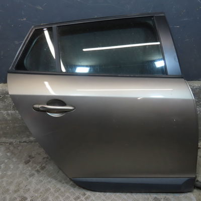 Porte arrière droite Renault MEGANE III Grandtour (KZ0-1) 1.5 dci (kz09, kz0d, kz1g, kz29, kz14, kz1w, kz10, kz1f,... (2009) 5 portes