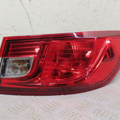 Feu arrière droit Renault CLIO IV (BH_) 1.5 dci 75 (2012) 5 portes